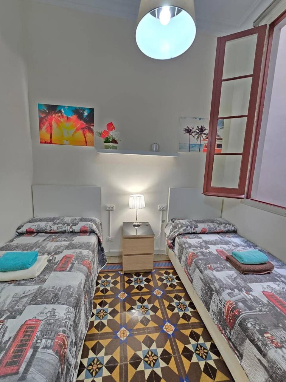 Rooms Rumila Barcelona Exteriör bild