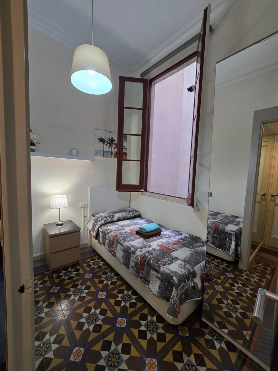 Rooms Rumila Barcelona Exteriör bild