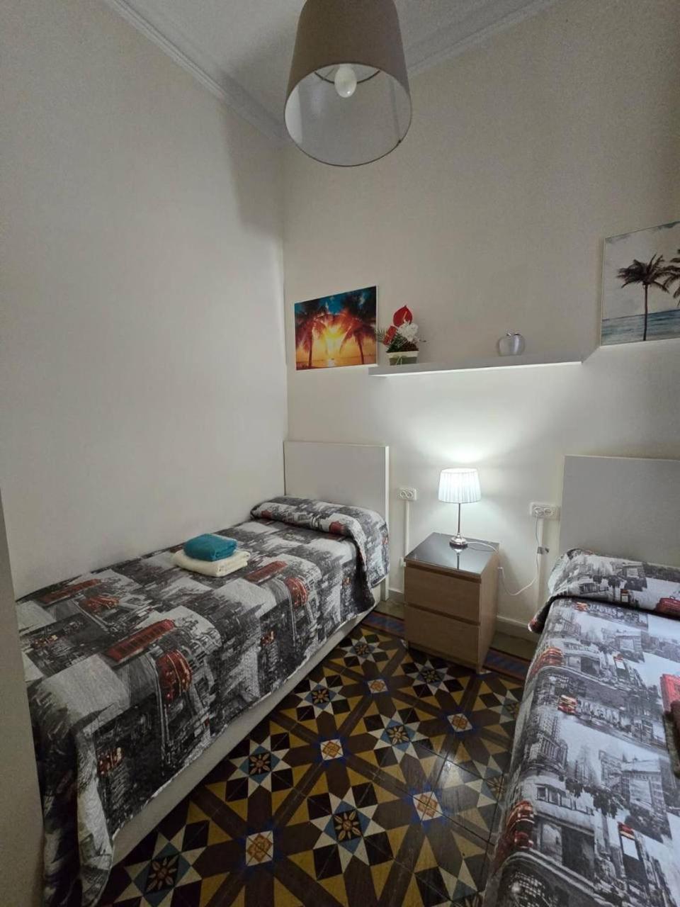 Rooms Rumila Barcelona Exteriör bild